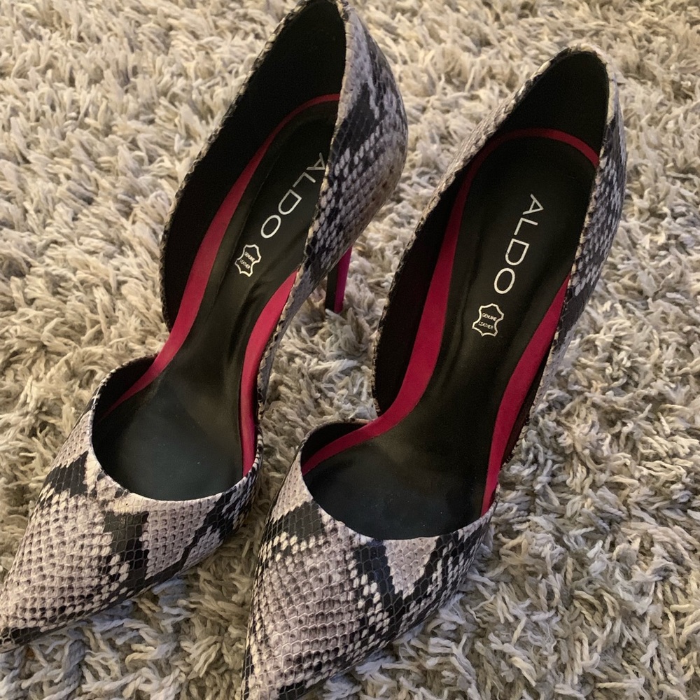 Snakeskin & Pink Shoes